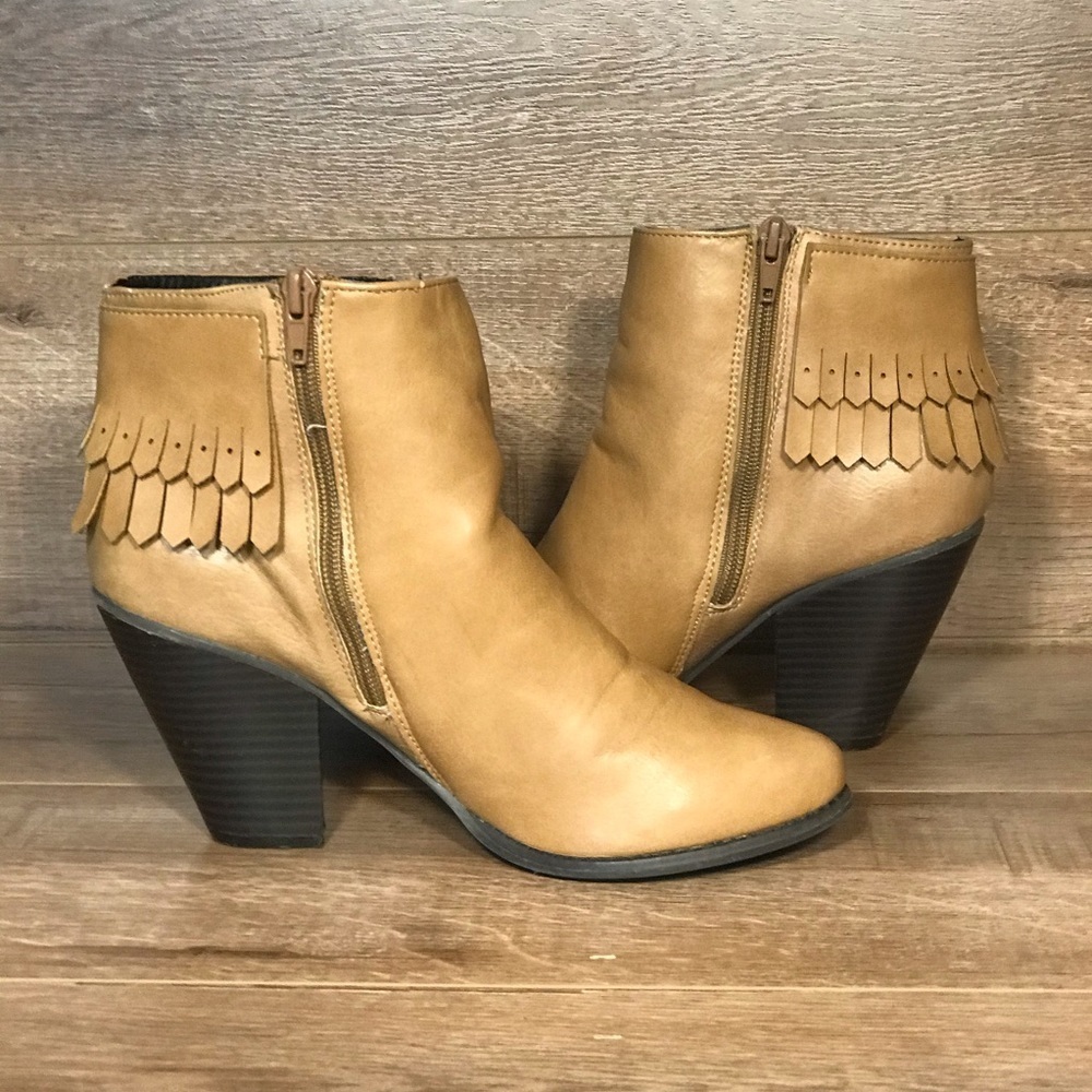 Dolce by Mojo Moxy Faux Leather Fringe Ankle Boot - Picture 5 of 11